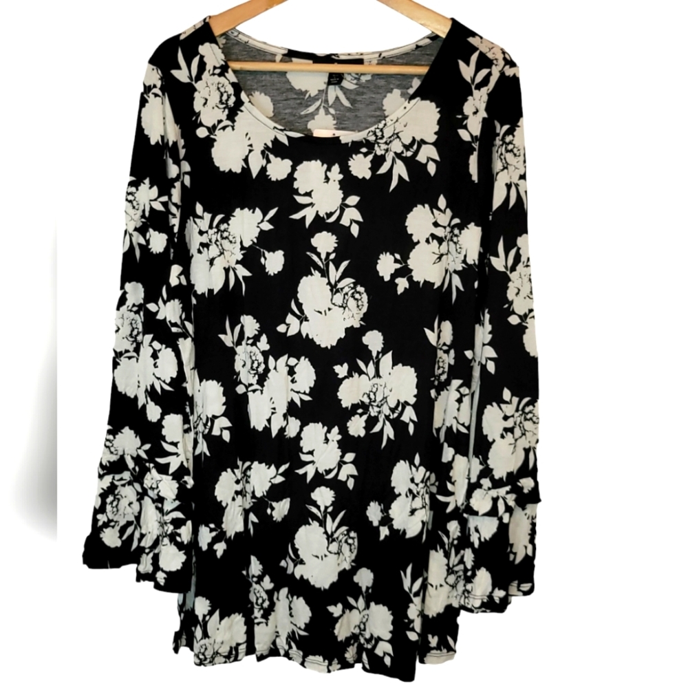 Ellos Women's Black & White Floral Blouse Size 18/20